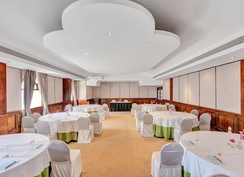 Banquet hall Photo