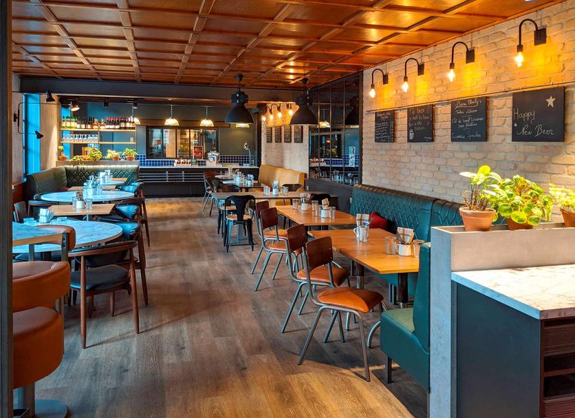 Restaurant Photo