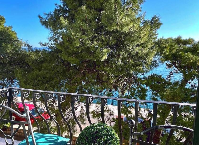 Balcony Photo