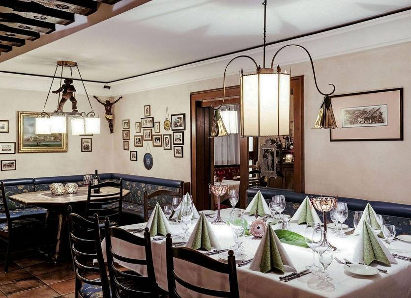 Restaurant Photo