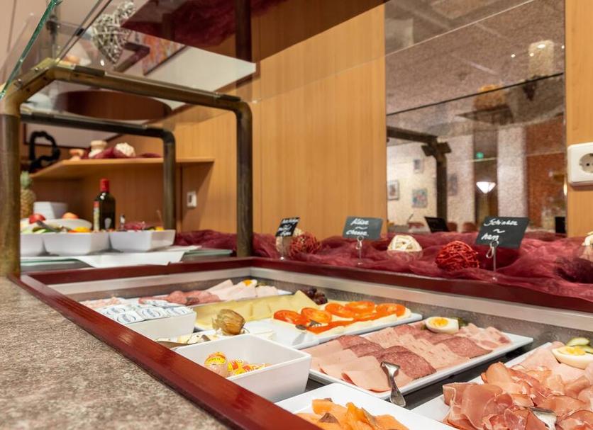 Buffet Photo