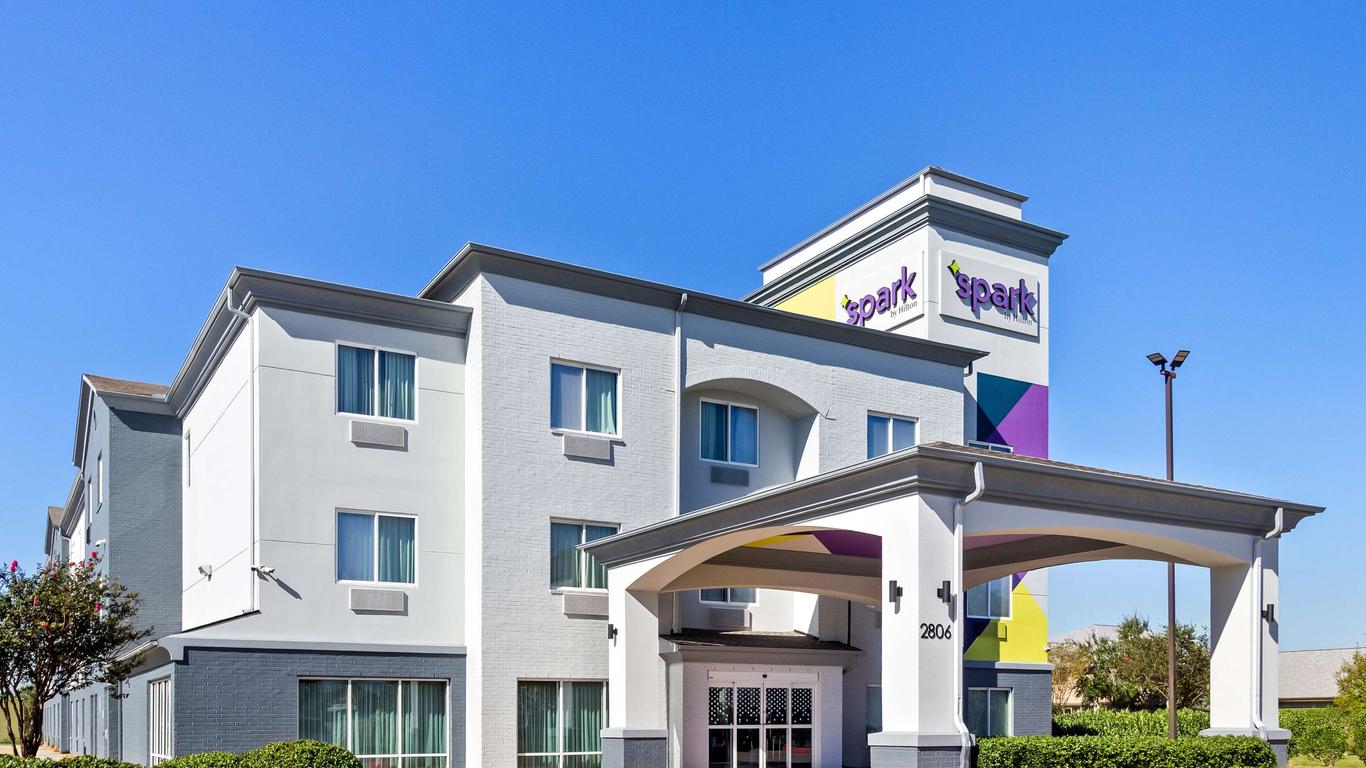 Spark by Hilton Pearland