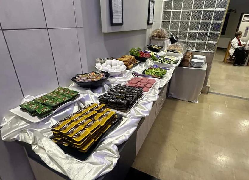 Buffet Photo