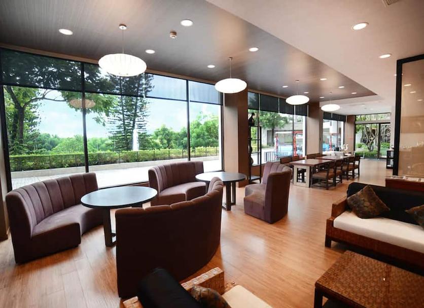 Lounge Photo