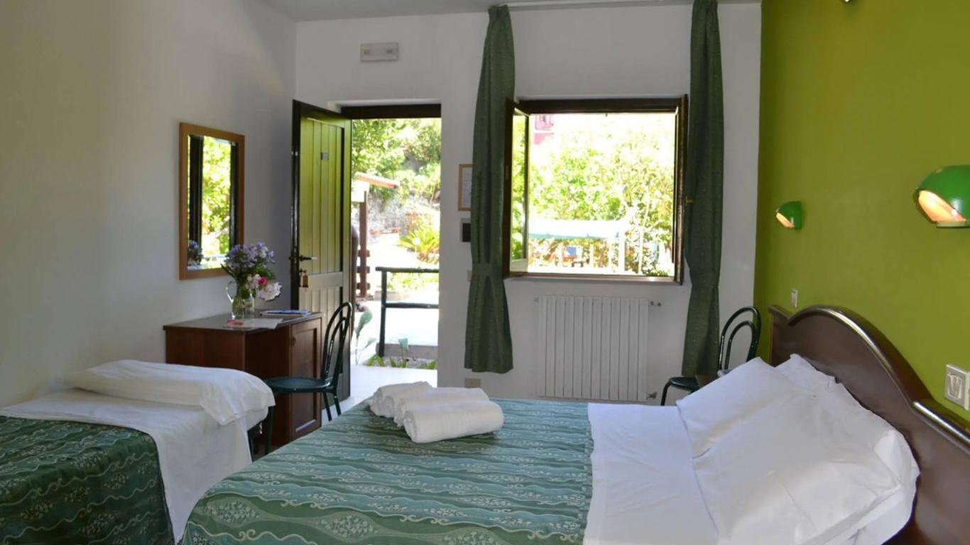 Hotel Villa A Mare
