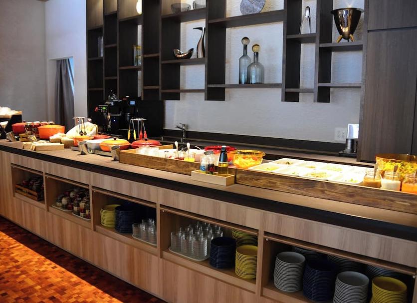 Buffet Photo