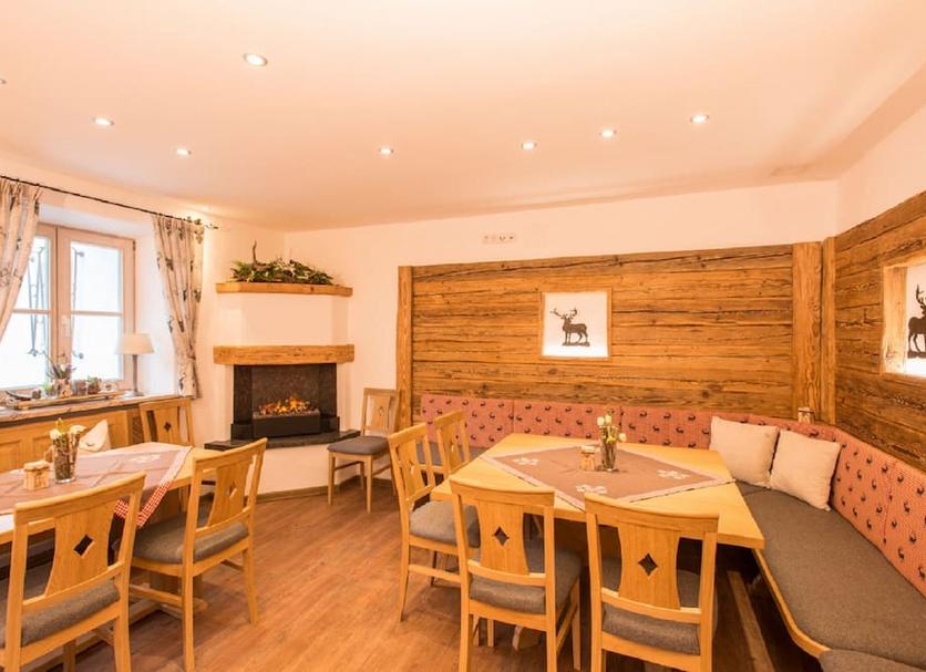 Dining room Photo
