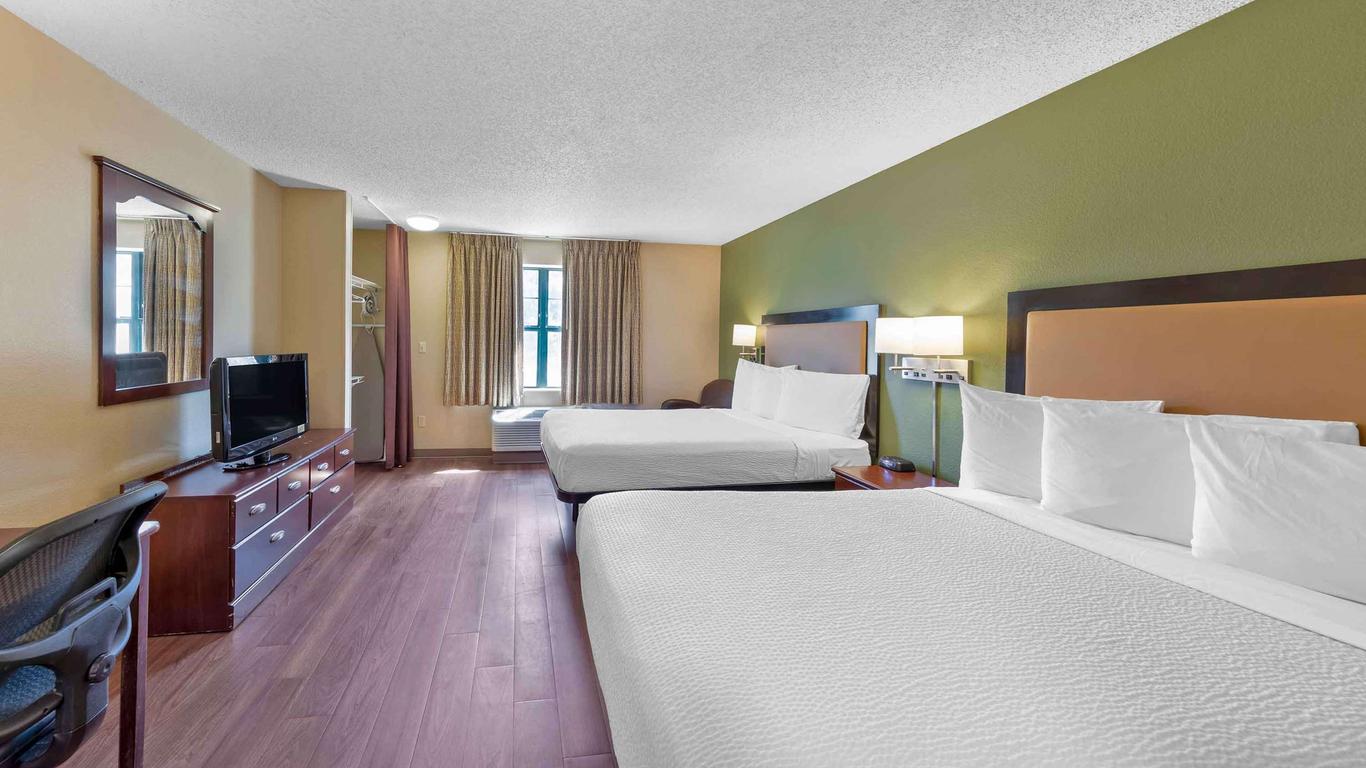 Suburban Studios Okc Airport