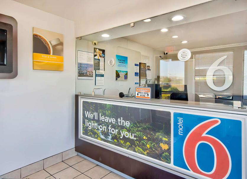 Front desk Photo