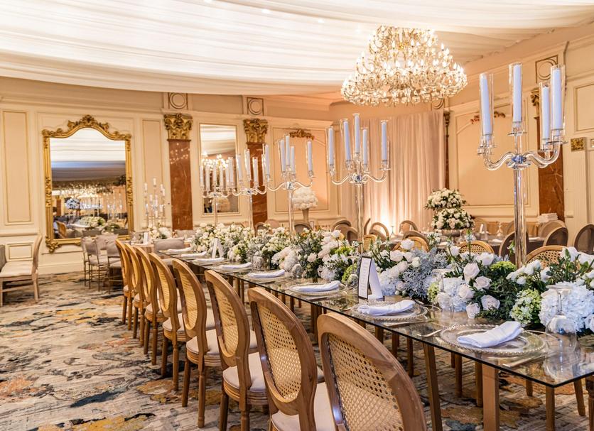 Banquet hall Photo