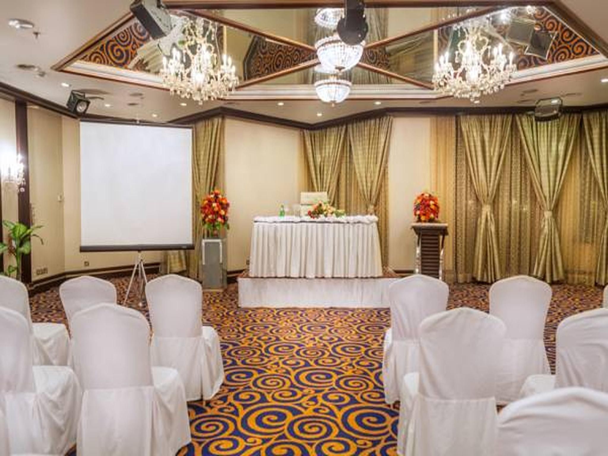 Banquet hall