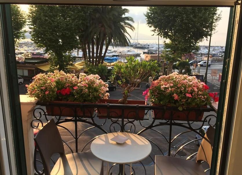 Balcony Photo