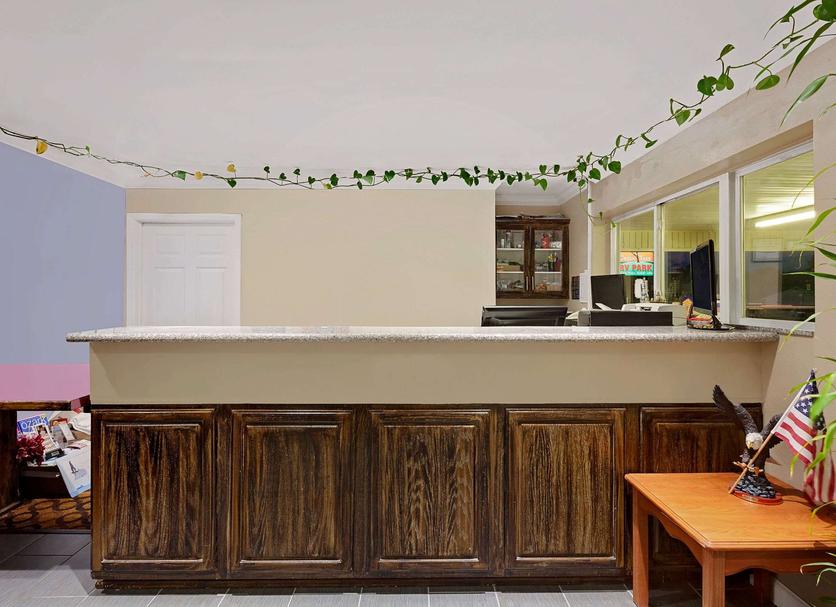 Front desk Photo
