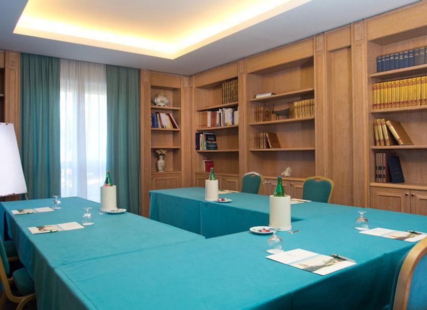 Conference room Photo