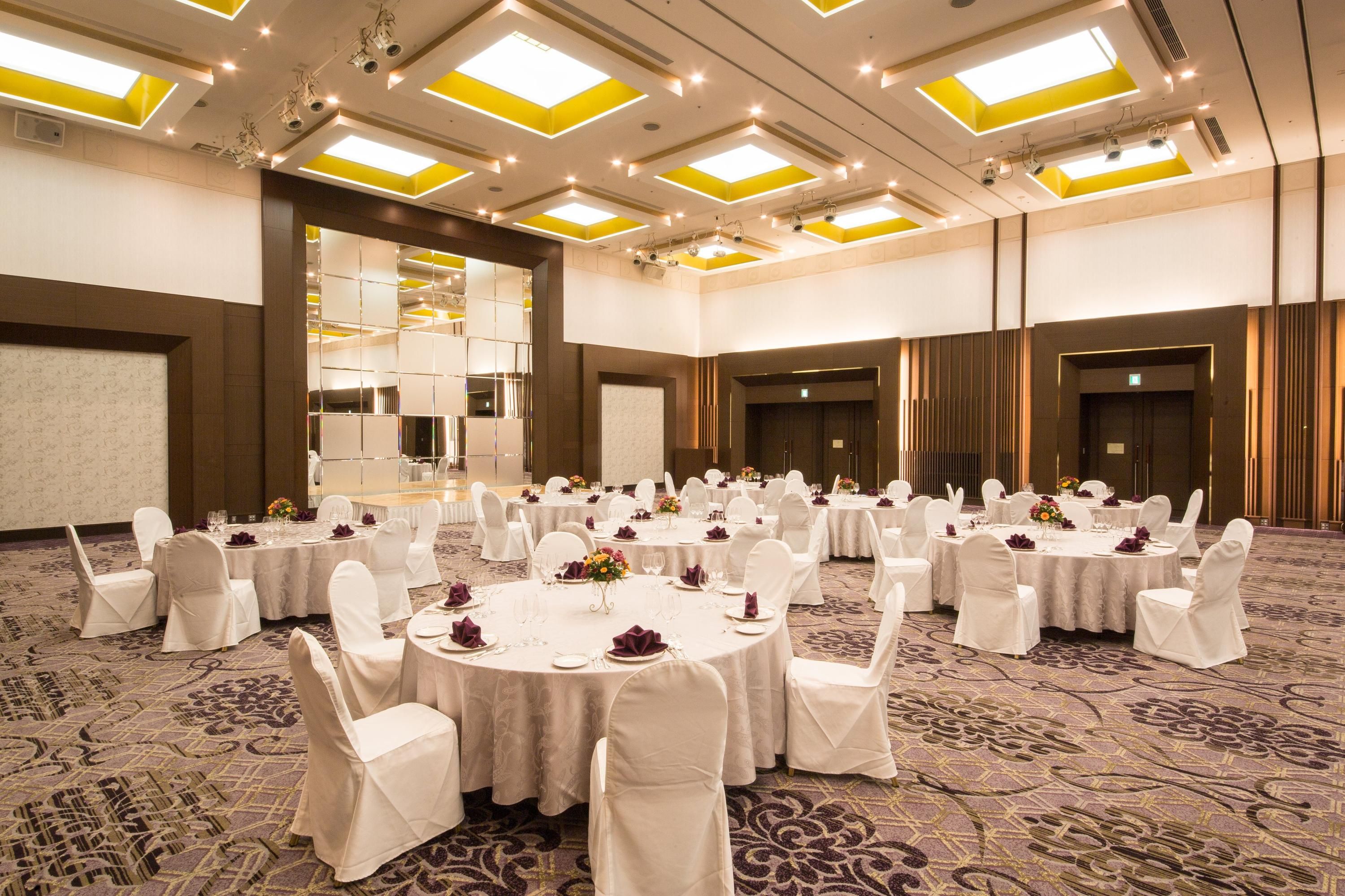 Banquet hall