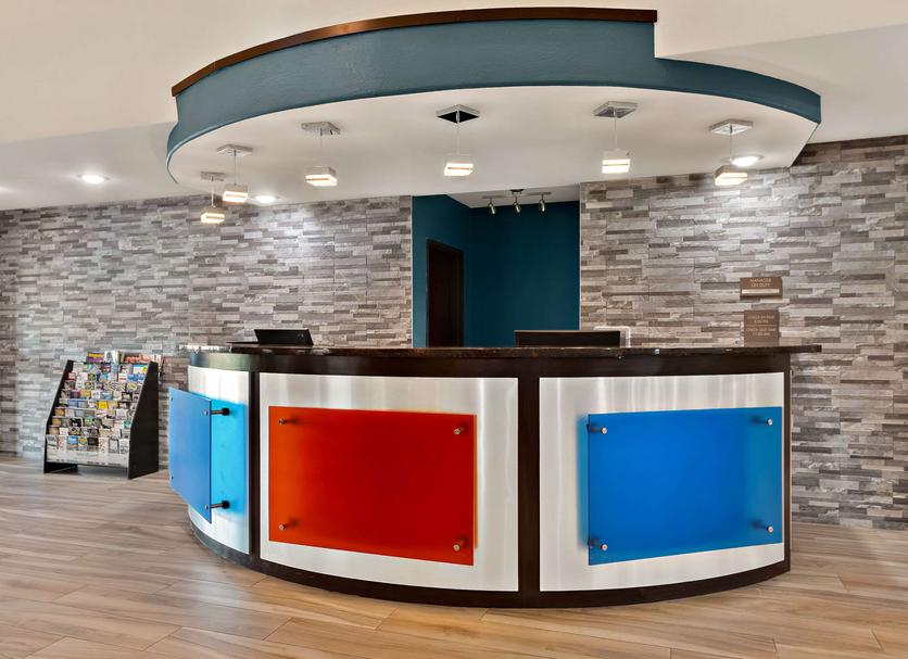 Front desk Photo