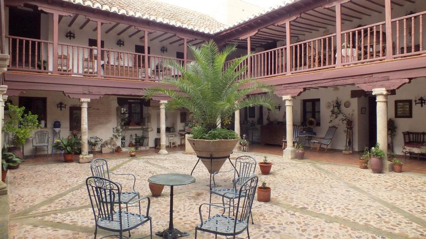 Posada Los Caballeros