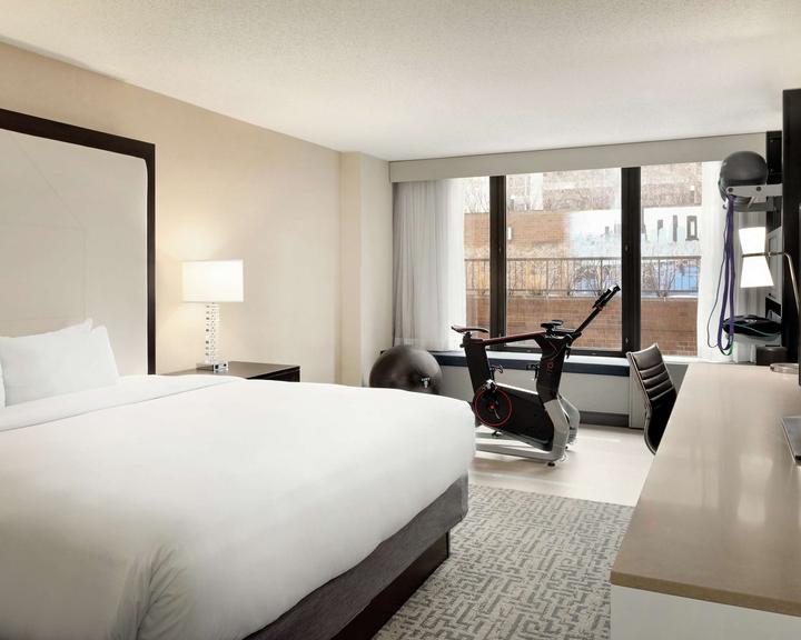 Hotels near Magnificent Mile (Chicago) from $31/night - KAYAK