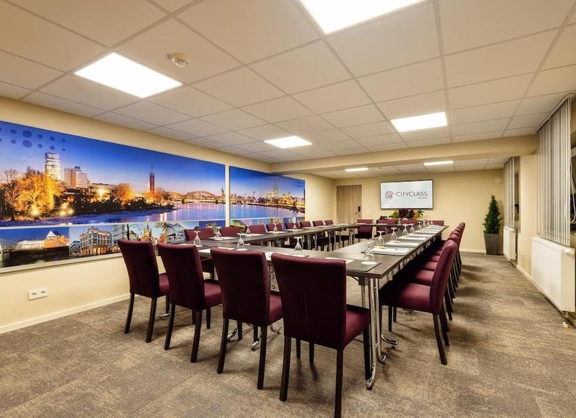 Conference room Photo