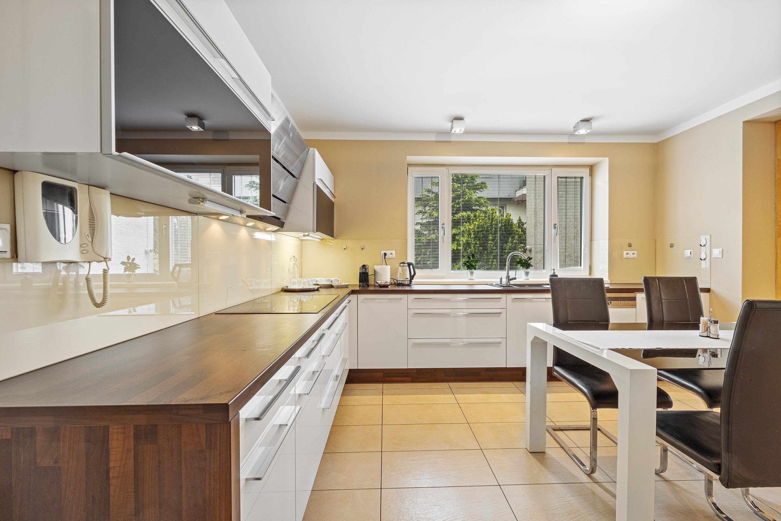 Kitchen Photo