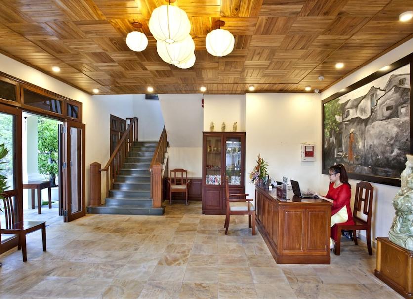 Front desk Photo