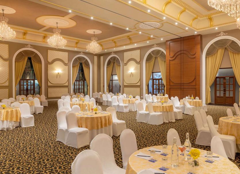 Banquet hall Photo