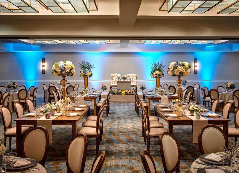 Banquet hall Photo