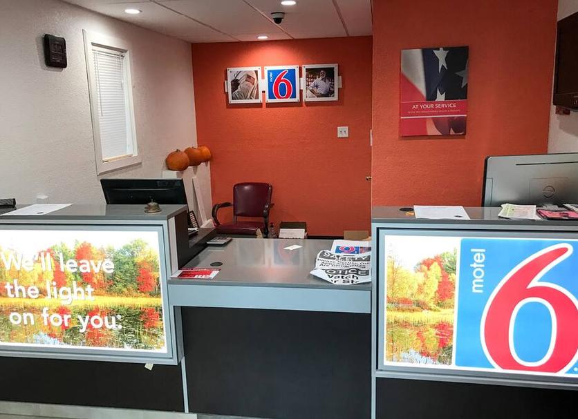 Front desk Photo