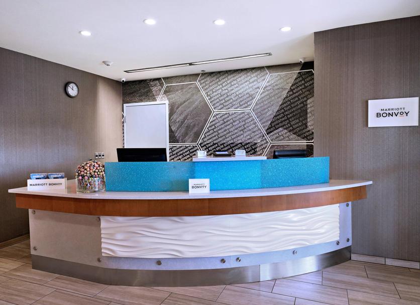 Front desk Photo