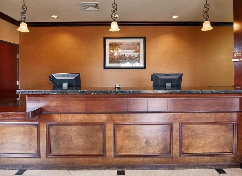 Front desk Photo