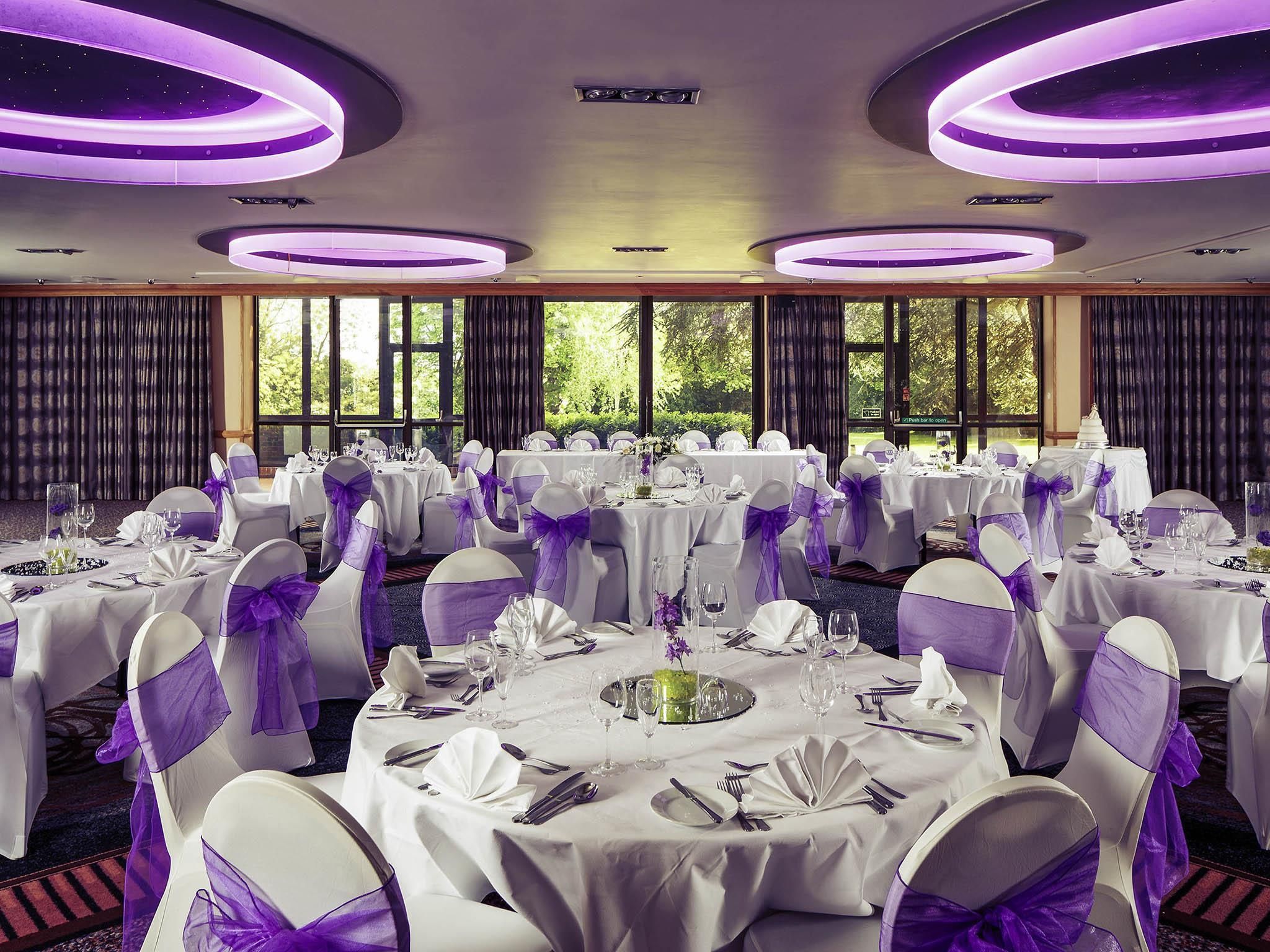 Banquet hall