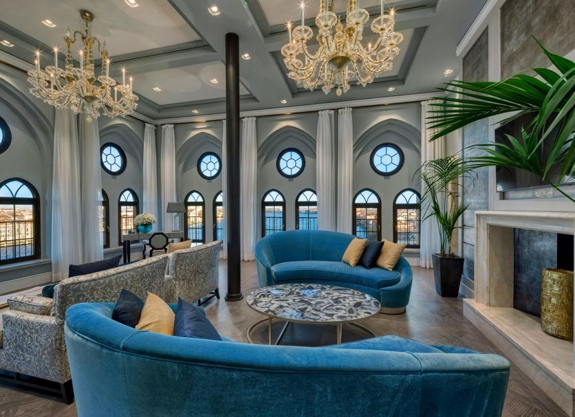 Lounge Photo