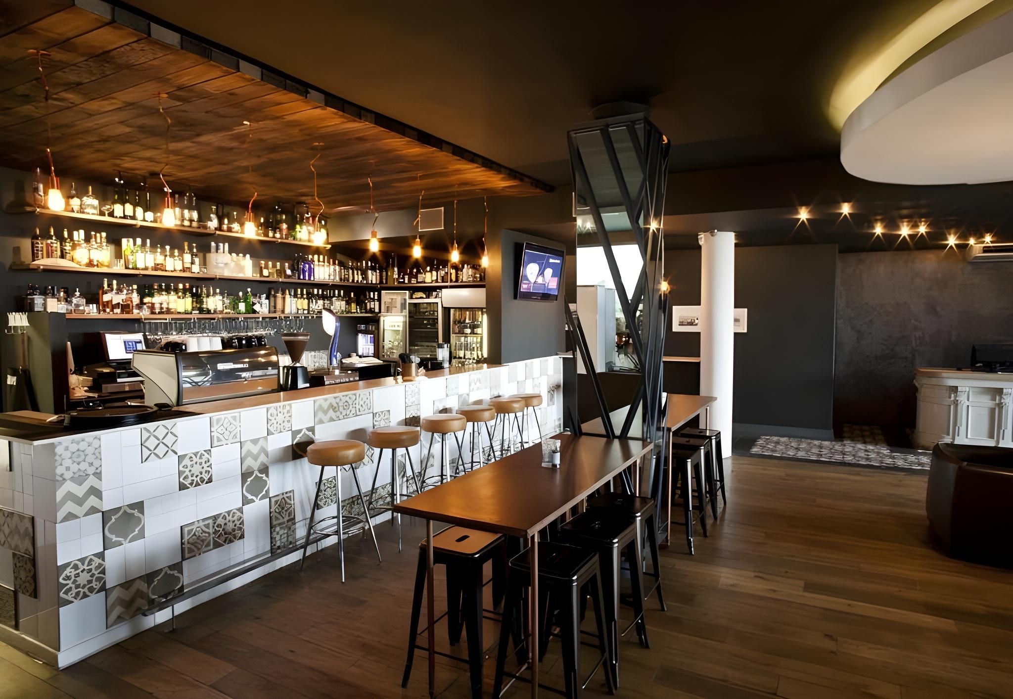Bar Photo