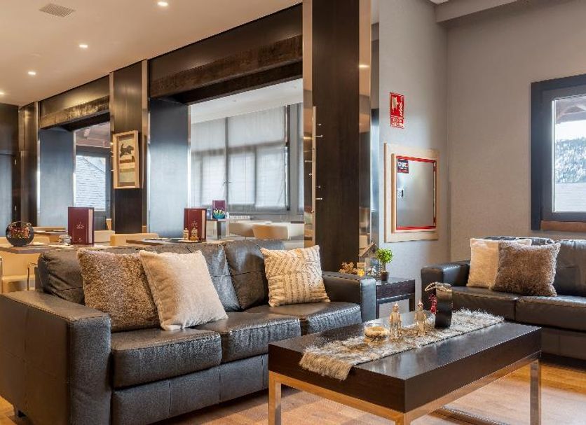Lounge Photo
