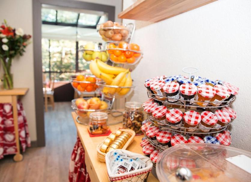 Buffet Photo