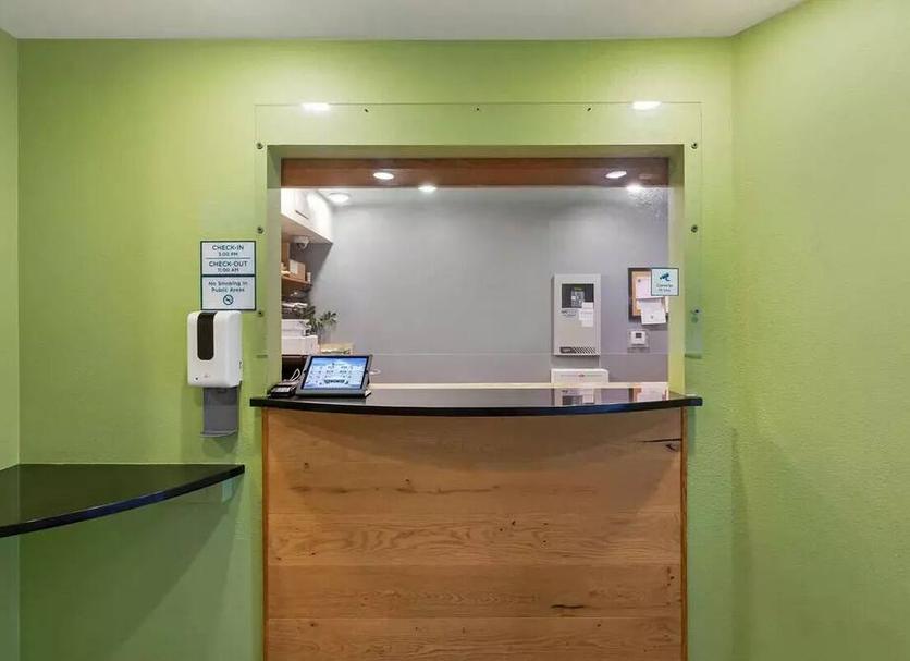 Front desk Photo