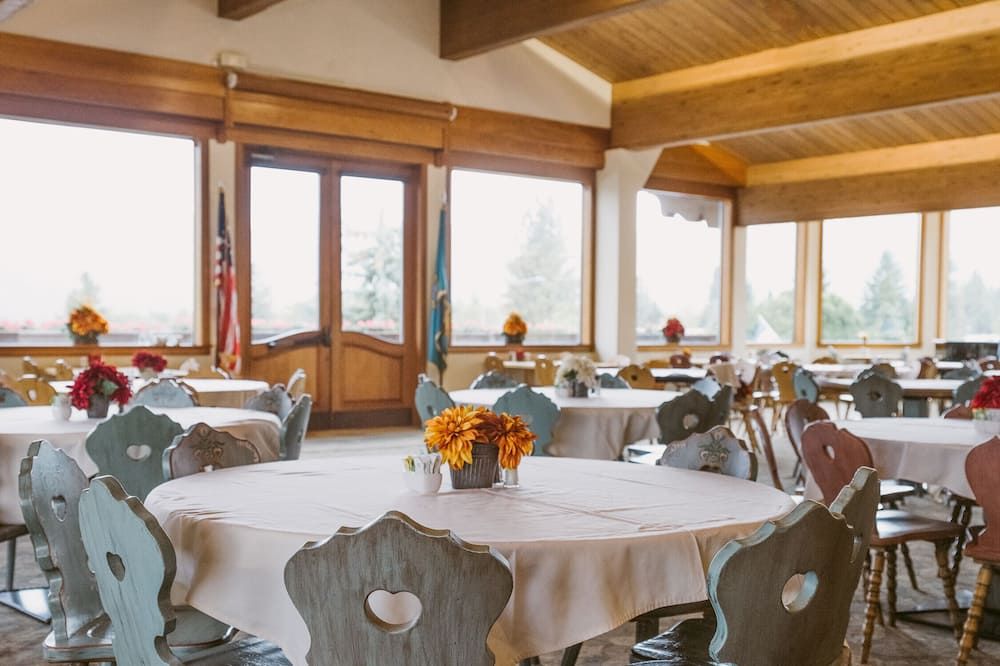 Banquet hall
