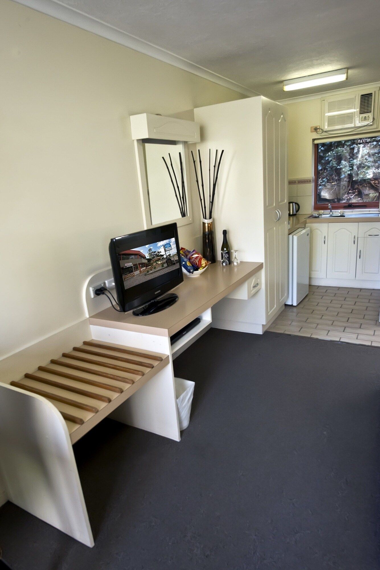 Room amenity