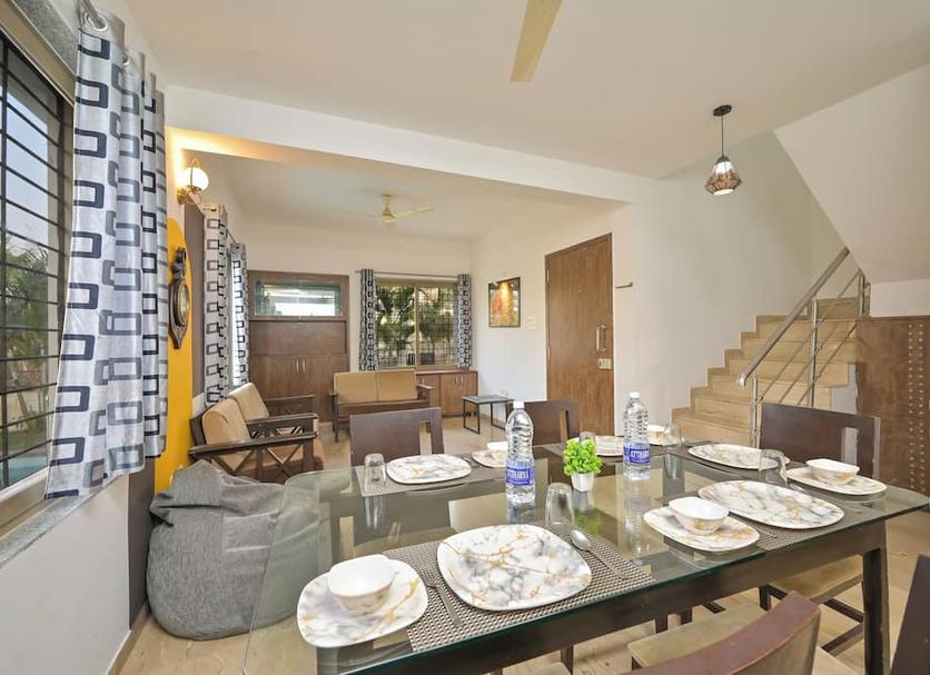Dining room Photo