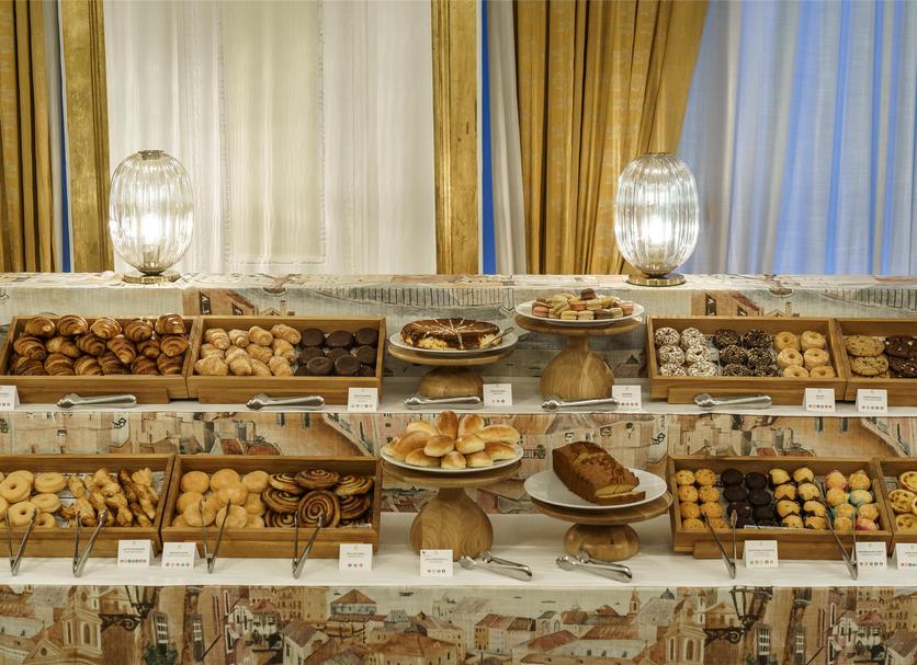 Buffet Photo