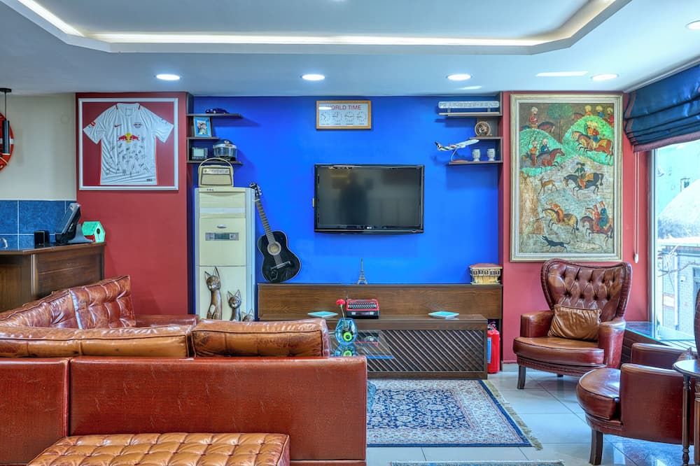Lounge Photo