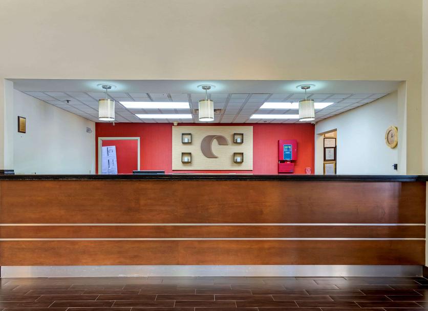 Front desk Photo