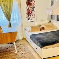 Private rooms in a Tiny home 4 min drive to Airport CDG ,1 private bathroom ideal for families and friends