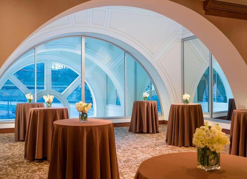 Banquet hall Photo