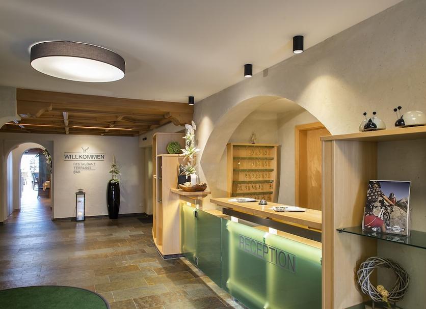 Front desk Photo