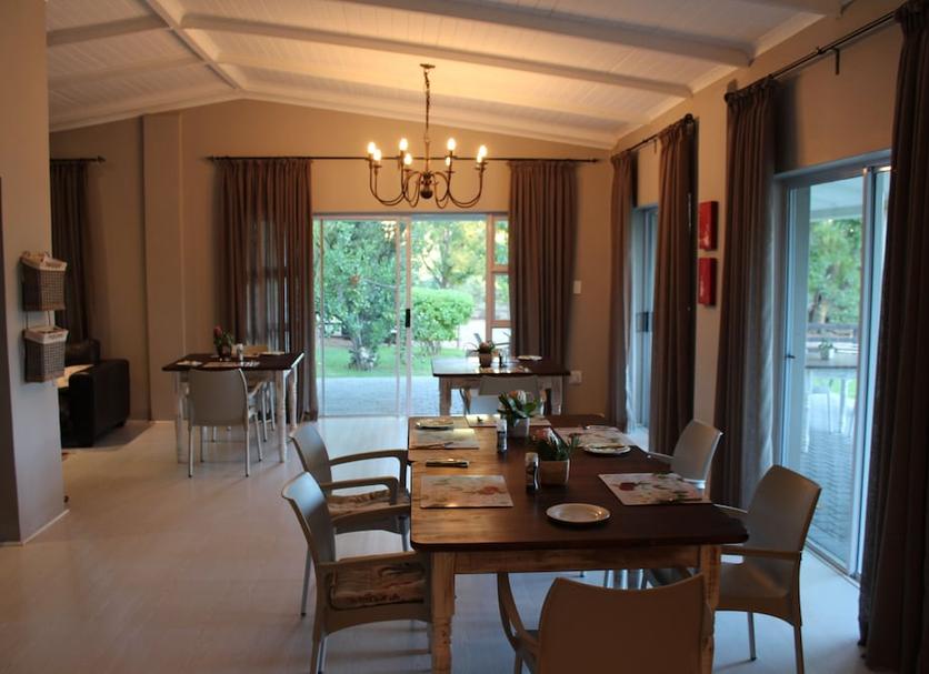 Dining room Photo
