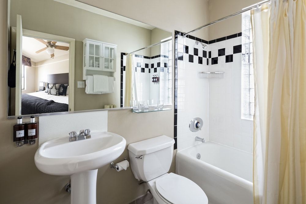 Bathroom Photo