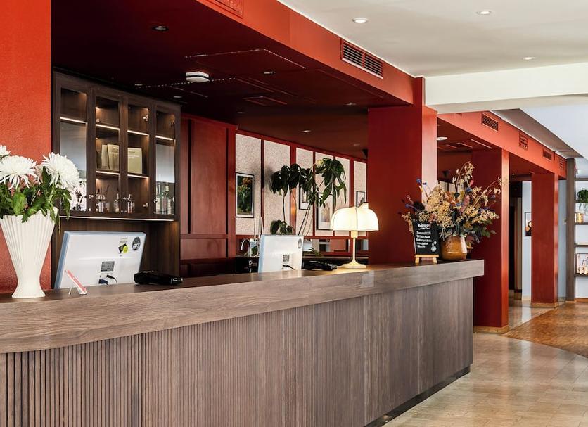 Front desk Photo