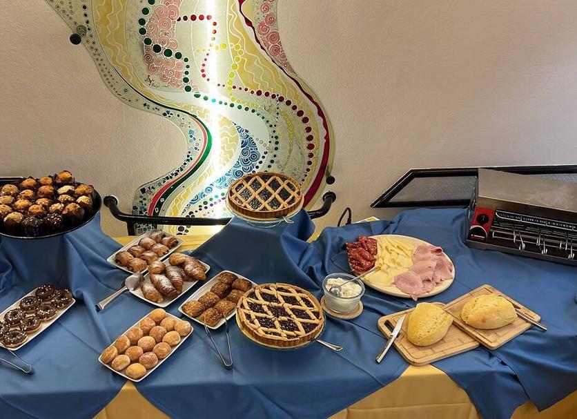 Buffet Photo