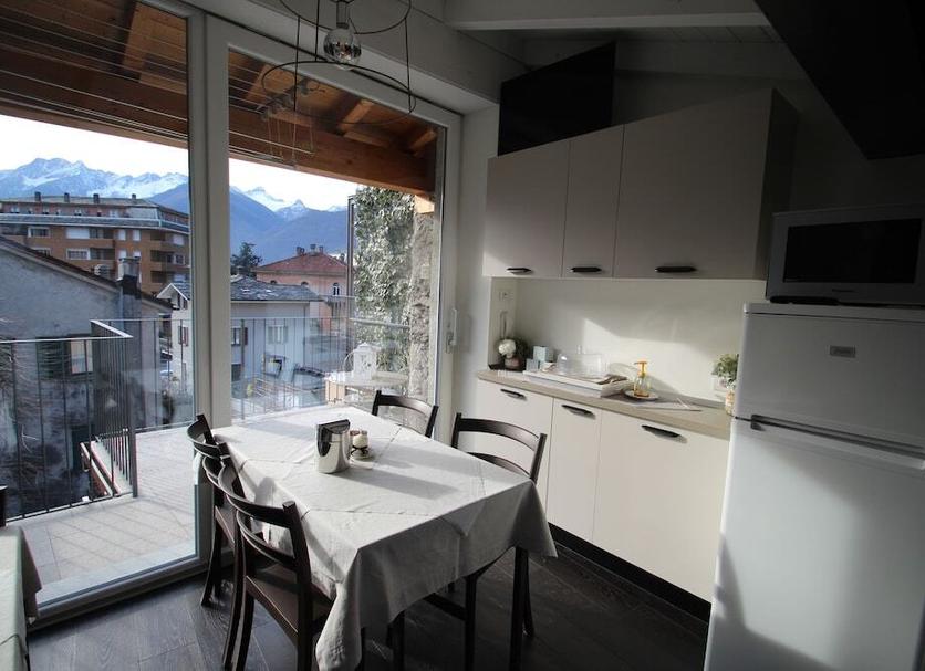 Dining room Photo